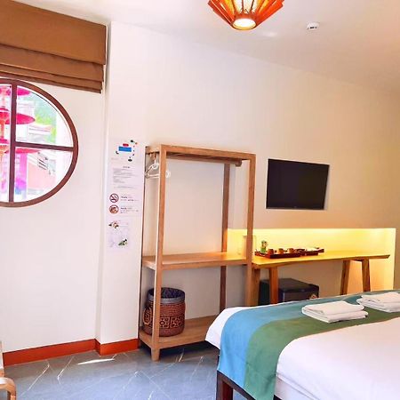 Hetai Boutique House Hotel Чиангмай Екстериор снимка