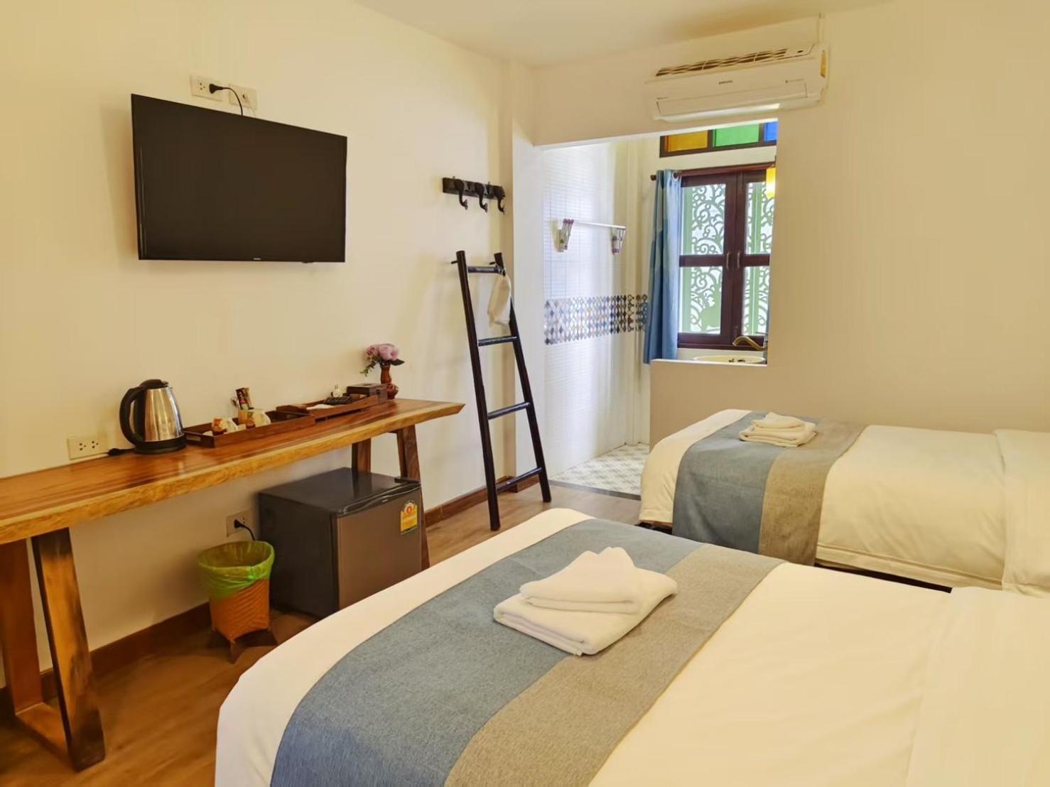 Hetai Boutique House Hotel Чиангмай Екстериор снимка