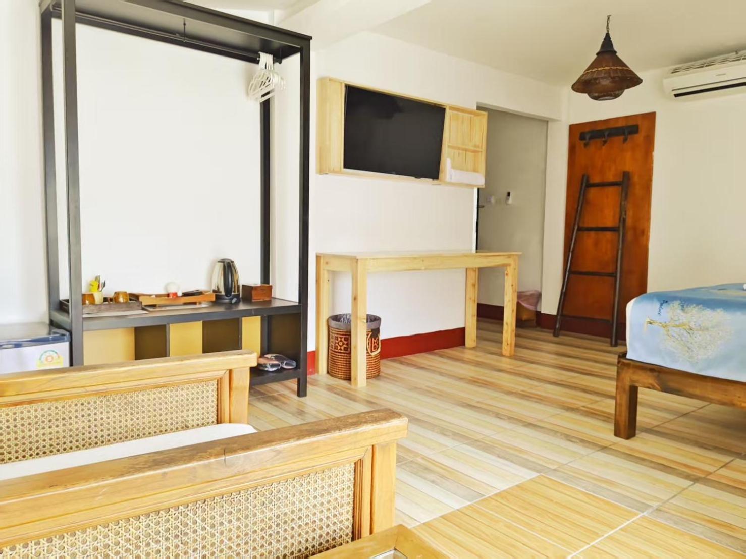 Hetai Boutique House Hotel Чиангмай Екстериор снимка