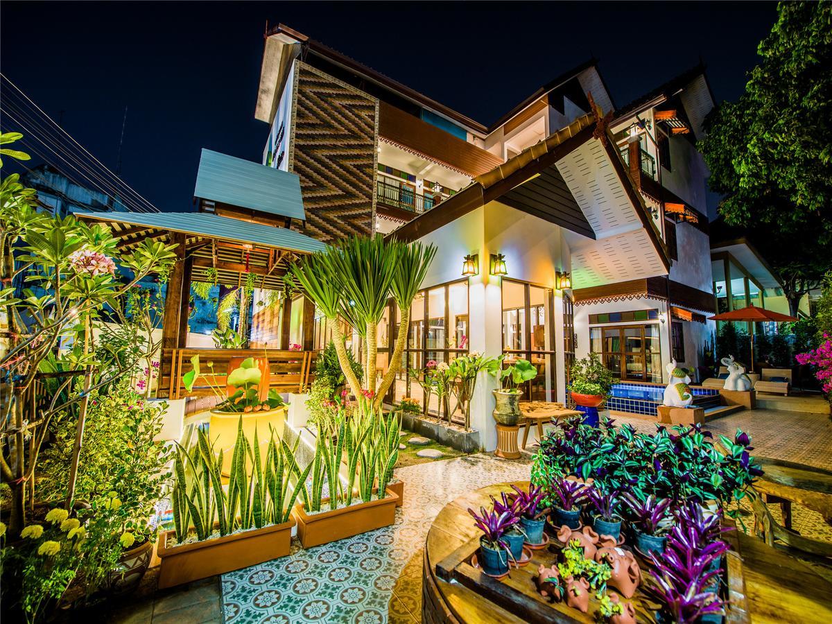 Hetai Boutique House Hotel Чиангмай Екстериор снимка