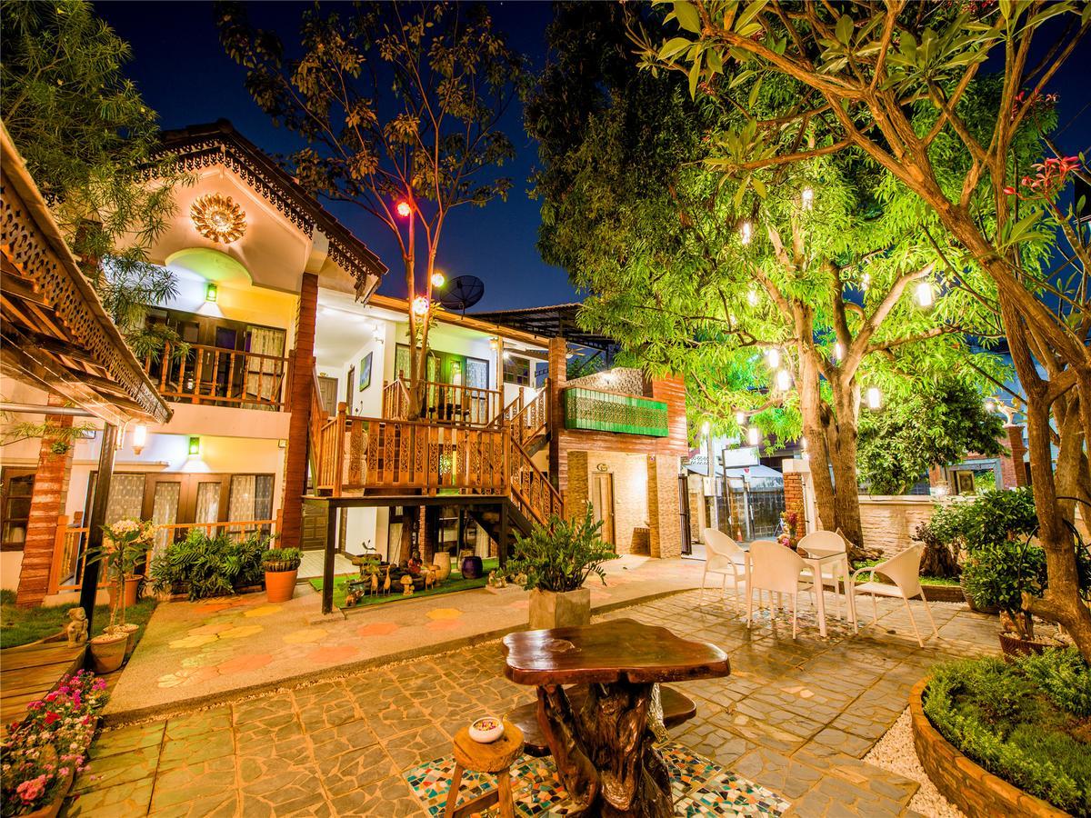 Hetai Boutique House Hotel Чиангмай Екстериор снимка